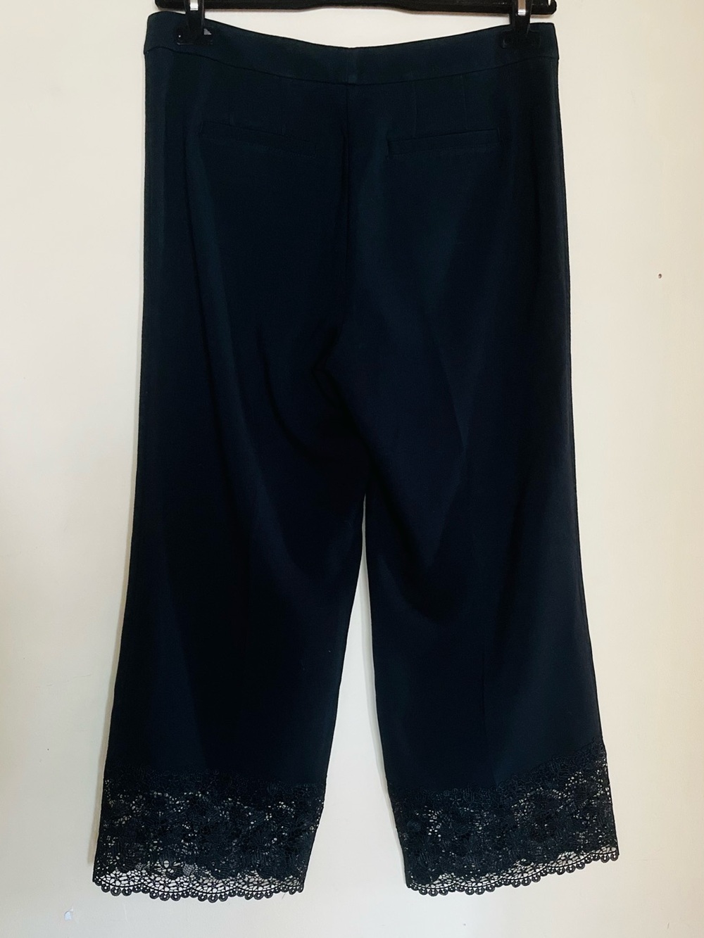 ANN TAYLOR Lace Trim Cropped Pants - Picture 5 of 11